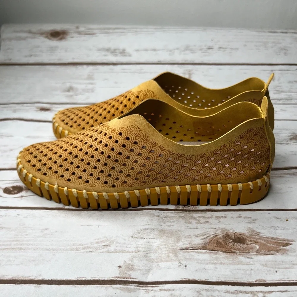 Ilse Jacobsen Tulip Slip On Loafer Mustard Yellow Scalloped Size 38 - 8 US